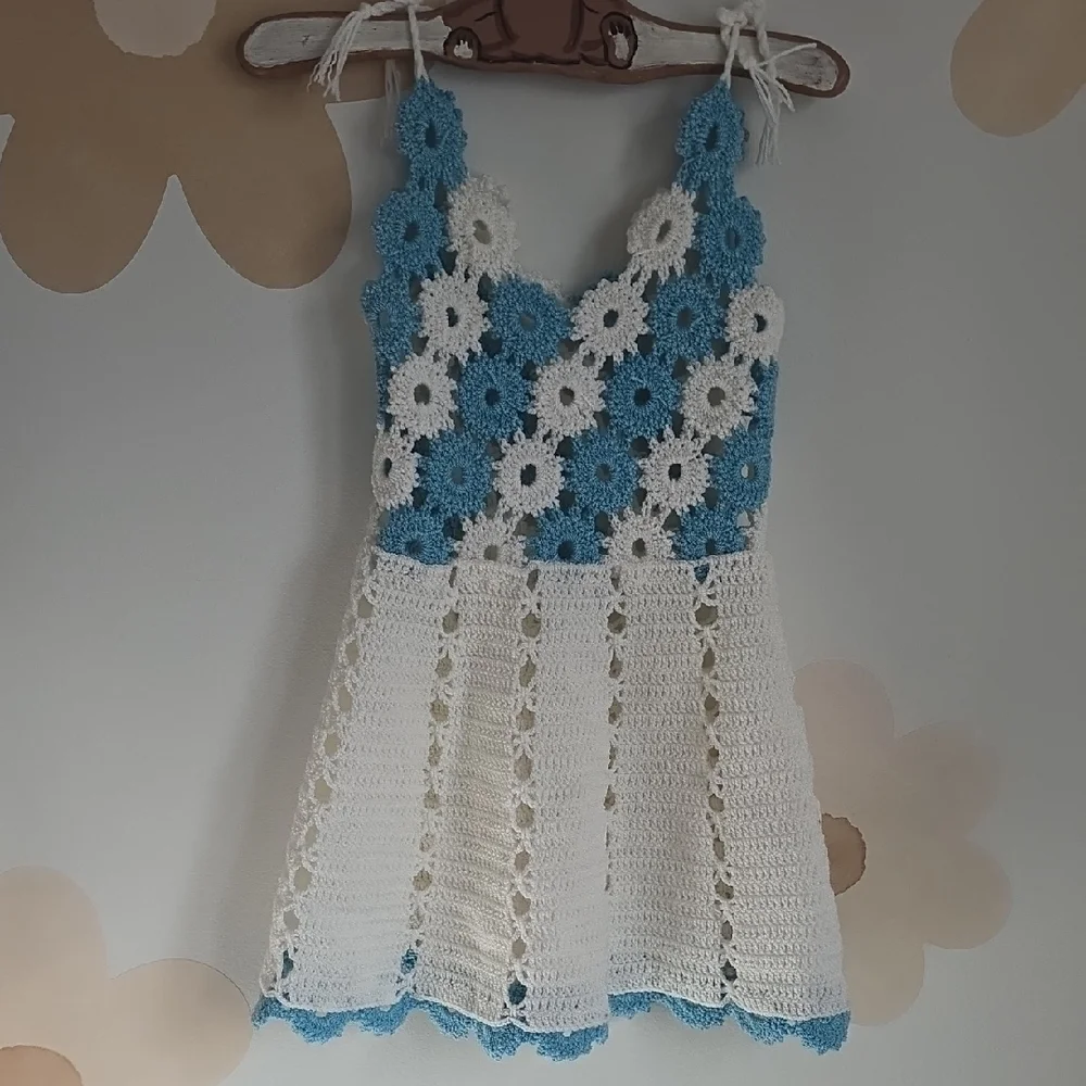 Crochet Blue and White Floral Dress - Picture 4 of 6